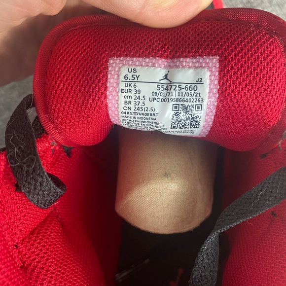 Air jordans size 6.5 in youth boys equivalent to size 8 women’s - Picture 4 of 4